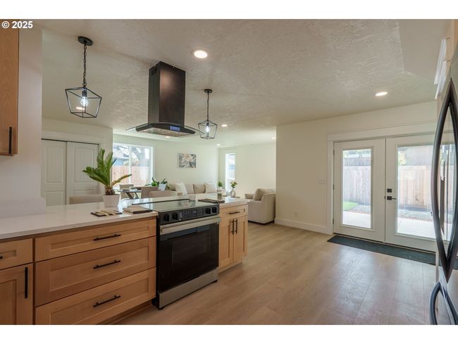 535 E St, House other with 4 bedrooms, 3 bathrooms and 1 parking in Independence OR | Image 8