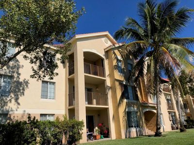 308 - 4151 San Marino Blvd., Townhouse with 3 bedrooms, 2 bathrooms and null parking in West Palm Beach FL | Image 2