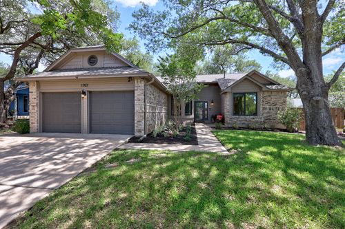 1707 Woodwind Ln, Austin, TX, 78758-3579 | Card Image