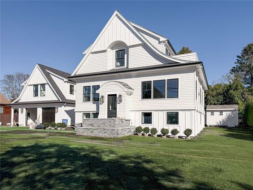 84 Allston Ave, Middletown, RI, 02842-5804 | Card Image