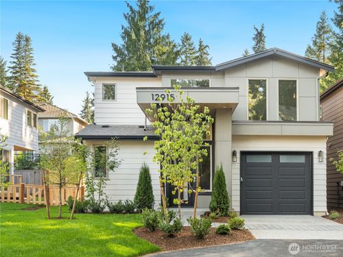12915 Ne 78th Pl, Kirkland, WA, 98033-8217 | Card Image