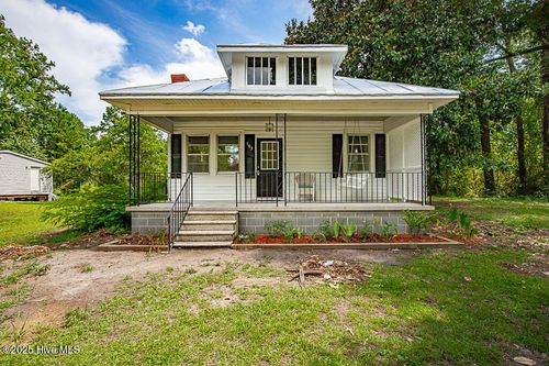 193 Old Vanceboro Rd, New Bern, NC, 28560-9227 | Card Image