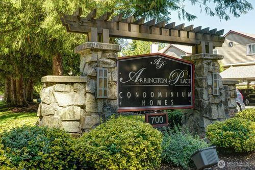 e110-700 Front St S, Issaquah, WA, 98027-4237 | Card Image