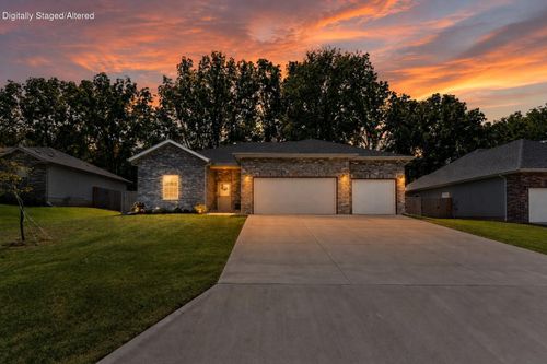 434 E Logan St, Willard, MO, 65781-7534 | Card Image