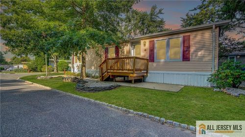 303 Woods End Court, Spotswood, NJ, 08884 | Card Image