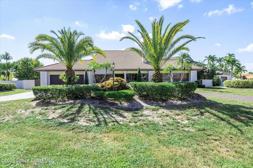 7210 N Augusta Dr, Hialeah, FL, 33015-2075 | Card Image