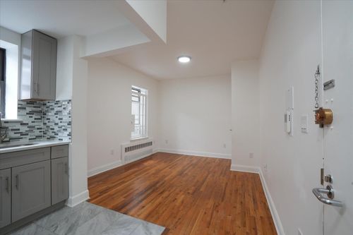 6c-414 E 10th Street, New York, NY, 10009 | Card Image