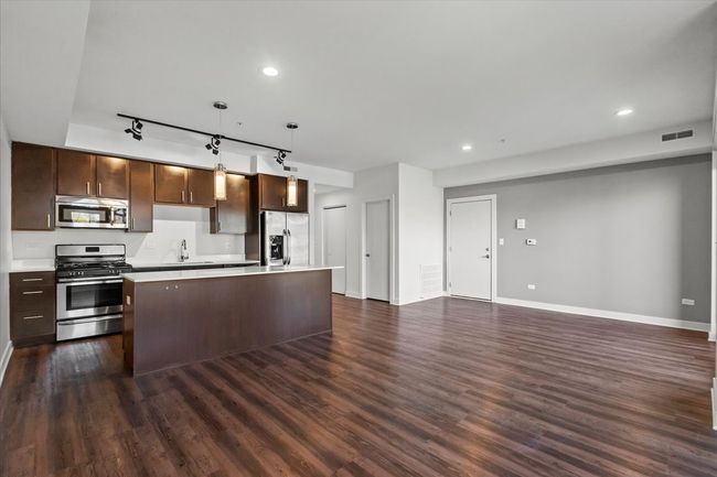 UNIT-115 - 500 N Northwest Hwy, Condo with 2 bedrooms, 2 bathrooms and 91 parking in Park Ridge IL | Image 5