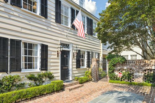 32 Church St, Charleston, SC, 29401-2742 | Card Image
