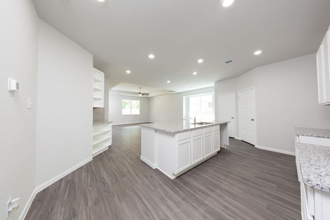 16908 Hazelnut Dr, House other with 3 bedrooms, 2 bathrooms and 2 parking in Conroe TX | Image 4