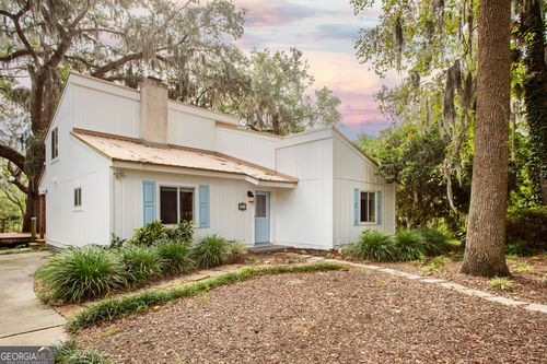 241 Satilla Dr, Brunswick, GA, 31523-6347 | Card Image