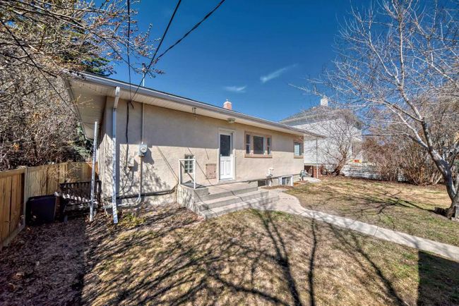 2506 21 Street Sw, Home with 3 bedrooms, 2 bathrooms and 3 parking in Calgary AB | Image 37