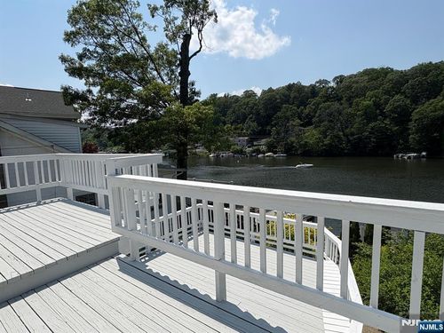 38 W River Styx Rd, Hopatcong, NJ, 07843-1828 | Card Image