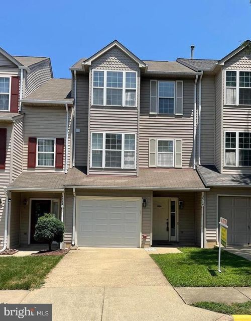 13512 Darter Ct, CLIFTON, VA, 20124-0937 | Card Image