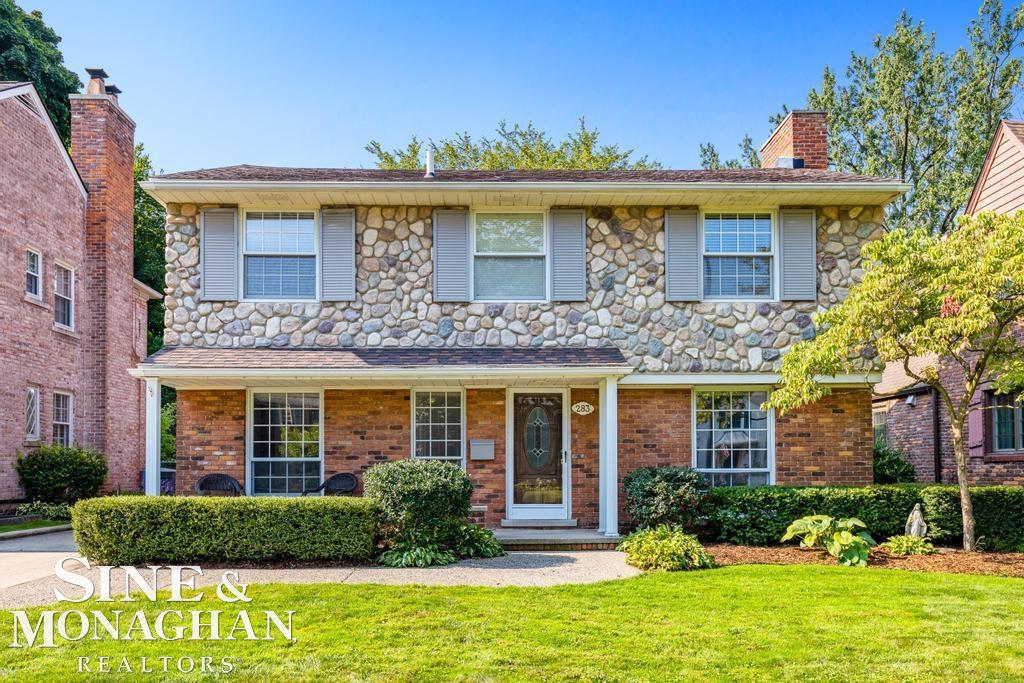 Kenwood Ct, Grosse Pointe Farms, MI 48236