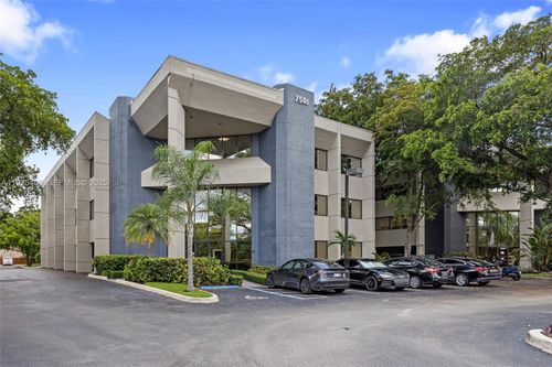 7501 W Oakland Park Blvd, Tamarac, FL, 33319-4982 | Card Image