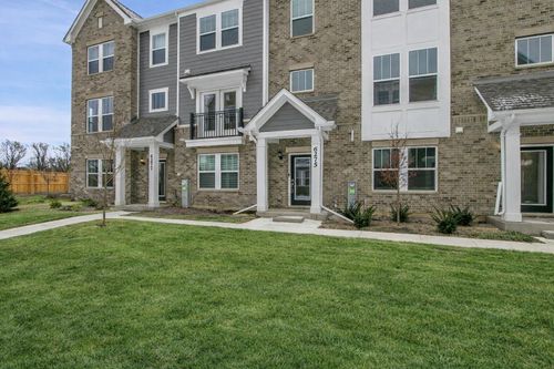 6275 Sandbelt Dr, Woodridge, IL, 60517-4076 | Card Image
