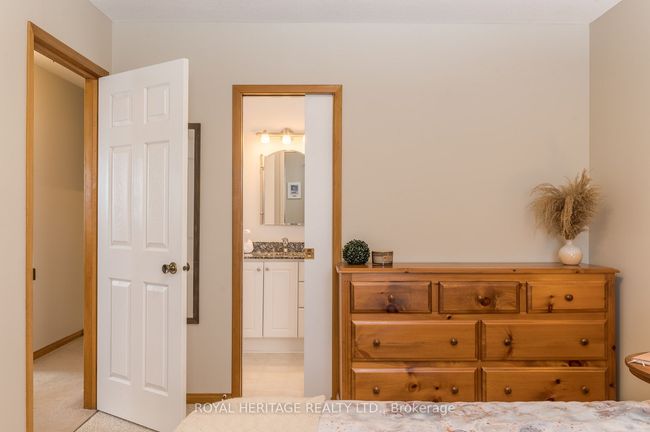 933 Ashdale Cres W, House other with 4 bedrooms, 2 bathrooms and 3 parking in Peterborough ON | Image 16