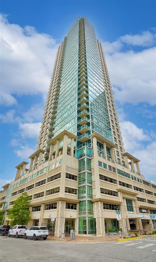 APT-1301 - 300 Bowie St, Condo with 2 bedrooms, 2 bathrooms and 2 parking in Austin TX | Image 8