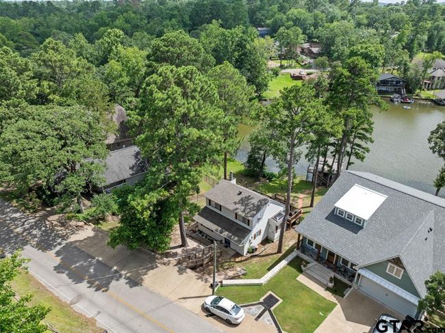 516 Hideaway Ln E, House other with 3 bedrooms, 2 bathrooms and null parking in Hideaway TX | Image 25