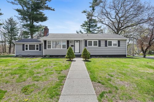 170 Riverside Dr, Hamden, CT, 06518-2611 | Card Image