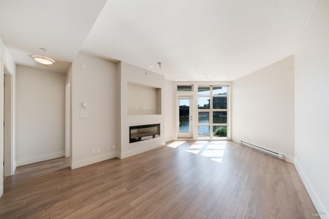 111 - 3606 Aldercrest Dr, Condo with 1 bedrooms, 2 bathrooms and 1 parking in North Vancouver BC | Image 4