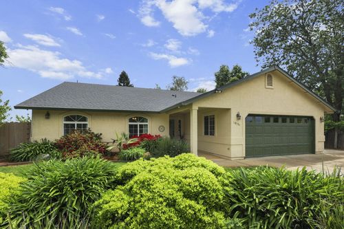 20151 Bonita Way, Redding, CA, 96002-9750 | Card Image