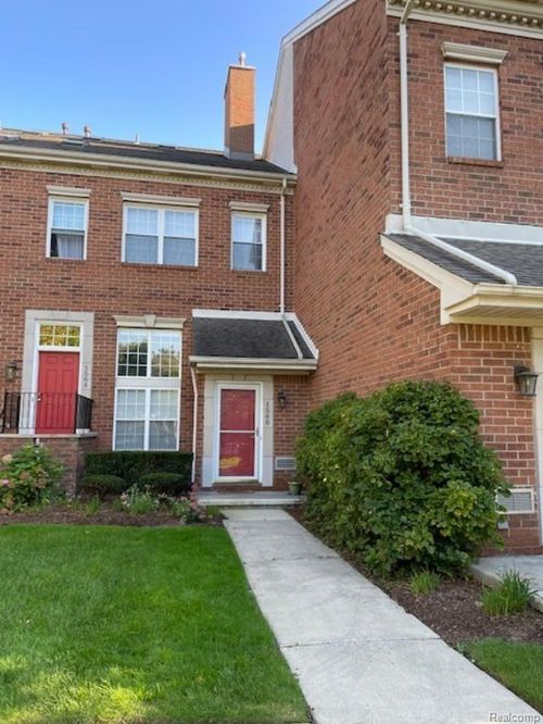 1566 Maryland Club Dr, Royal Oak, MI, 48067-4501 | Card Image