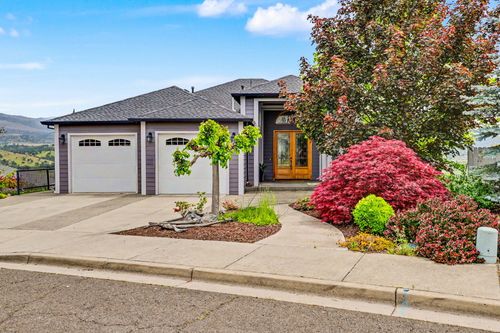 817 Amerman Dr, Phoenix, OR, 97535-7729 | Card Image