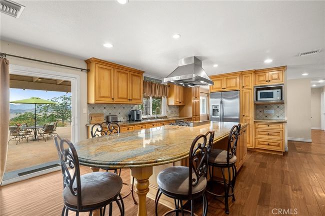 35122 Red Rover Mine Rd, House other with 3 bedrooms, 3 bathrooms and 3 parking in Acton CA | Image 12