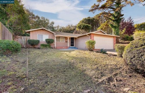 2772 Sargent Ave, San Pablo, CA, 94806-1568 | Card Image