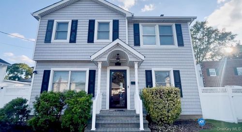 604 E Meadow Ave, East Meadow, NY, 11554-5032 | Card Image