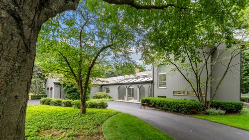 107 N Mayflower Road, Lake Forest, IL, 60045 | Card Image