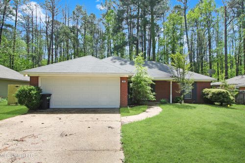 330 Trace Harbor Rd, Madison, MS, 39110-8765 | Card Image