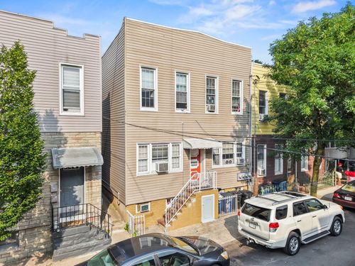 6259 60th St, Ridgewood, NY, 11385-2348 | Card Image