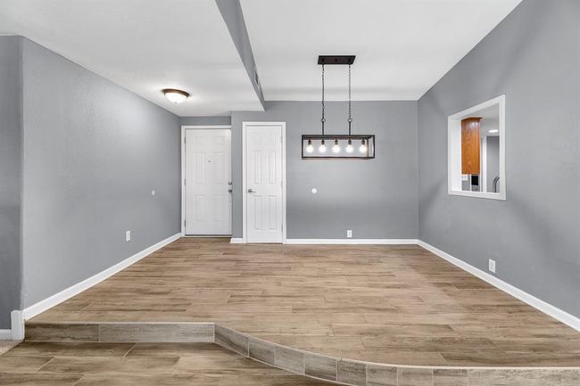 Entry. | Image 7