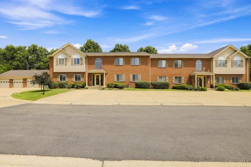 5654 Bridgetown Rd, Cincinnati, OH, 45248 | Card Image