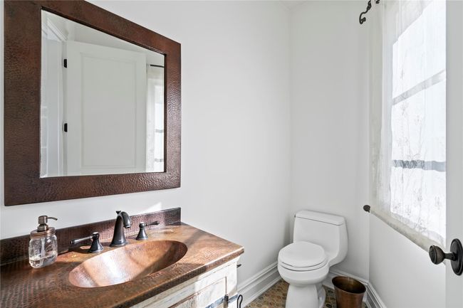 Built-in custom cabinetry | Image 15
