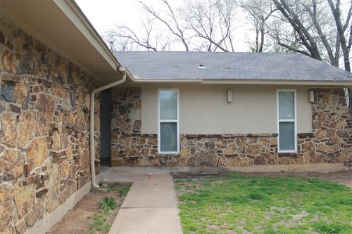 620 Lloyd Ave, Midwest City, OK, 73130-2707 | Card Image