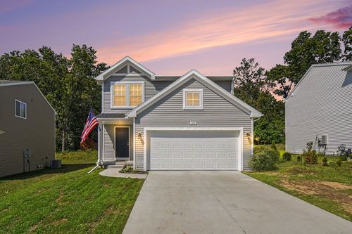 809 Hollyhock Dr, Greenville, MI, 48838-8297 | Card Image