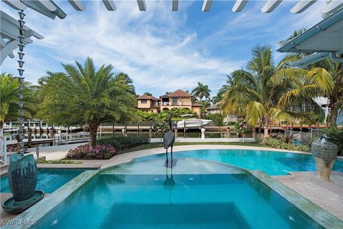 461 16th Ave S, NAPLES, FL, 34102-7445 | Card Image