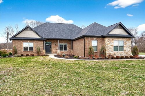 986 Arabian Run Dr, Clarksville, OH, 45113-9554 | Card Image