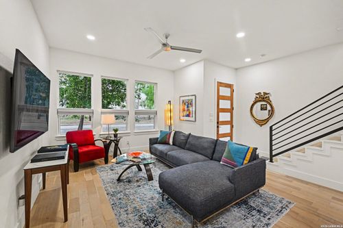 102-719 Eleanor Ave, San Antonio, TX, 78209-6915 | Card Image