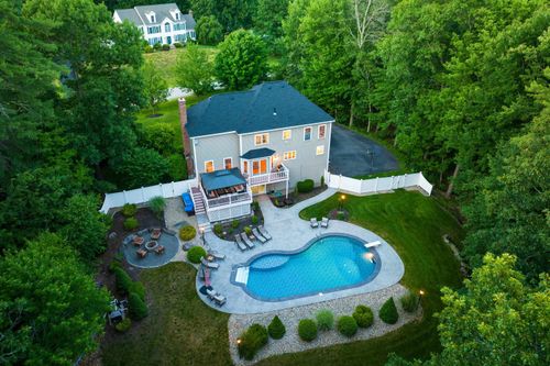 24 Thurston Dr, Lee, NH, 03861-6242 | Card Image