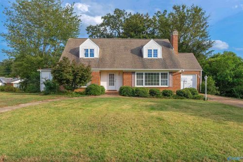 805 River Bluff Dr, Sheffield, AL, 35660-2510 | Card Image