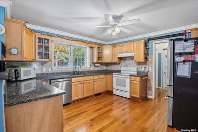 239 Old Town Road, House other with 3 bedrooms, 2 bathrooms and null parking in East Setauket NY | Image 2