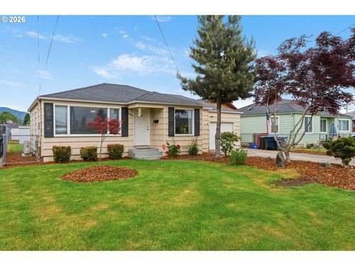 1992 J St, Springfield, OR, 97477-4284 | Card Image