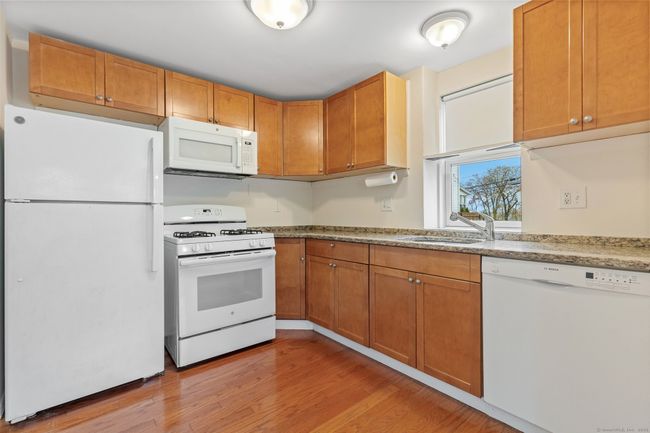 80 Josephine Evaristo Ave, Home with 6 bedrooms, 4 bathrooms and 4 parking in Greenwich CT | Image 27