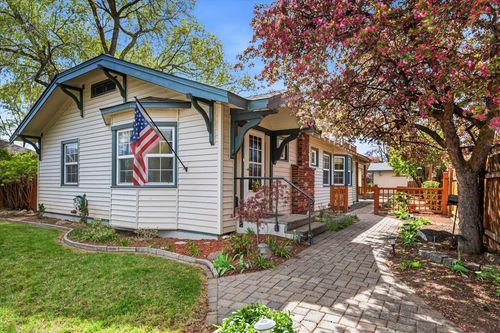 726 Nw Birch Ave, Redmond, OR, 97756-1746 | Card Image