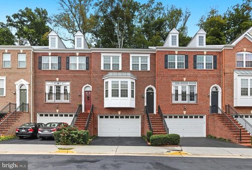 20218 Center Brook Sq, STERLING, VA, 20165-5186 | Card Image
